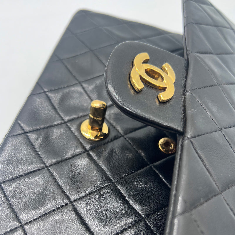 Chanel Vintage 90s Classic Flap in Medium 25cm Black