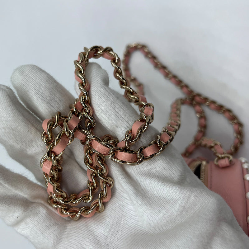 Chanel Fuchsia Quilted Lambskin and Imitation Pearl Round Chain Clutch Gold Hardware